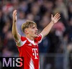 22.10.2025,  Fussball UEFA Championsleague 2025/2026: Vorrunde 3.Spieltag, FC Bayern Mnchen - Club Brgge, in der Allianz-Arena Mnchen. Lennart Karl (FC Bayern Mnchen) Torjubel 