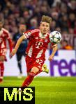 22.10.2025,  Fussball UEFA Championsleague 2025/2026: Vorrunde 3.Spieltag, FC Bayern Mnchen - Club Brgge, in der Allianz-Arena Mnchen. Lennart Karl (FC Bayern Mnchen) am Ball 