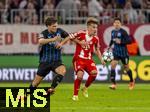 22.10.2025,  Fussball UEFA Championsleague 2025/2026: Vorrunde 3.Spieltag, FC Bayern Mnchen - Club Brgge, in der Allianz-Arena Mnchen. v.li: Bjrn Meijer (Club Brgge) gegen Lennart Karl (FC Bayern Mnchen) 