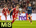 22.10.2025,  Fussball UEFA Championsleague 2025/2026: Vorrunde 3.Spieltag, FC Bayern Mnchen - Club Brgge, in der Allianz-Arena Mnchen. Lennart Karl (FC Bayern Mnchen) am Ball 