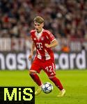 22.10.2025,  Fussball UEFA Championsleague 2025/2026: Vorrunde 3.Spieltag, FC Bayern Mnchen - Club Brgge, in der Allianz-Arena Mnchen. Lennart Karl (FC Bayern Mnchen) am Ball 