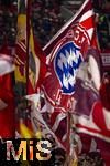22.10.2025,  Fussball UEFA Championsleague 2025/2026: Vorrunde 3.Spieltag, FC Bayern Mnchen - Club Brgge, in der Allianz-Arena Mnchen. Bayernfans schwenken ihre Fahnen.