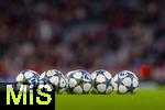 22.10.2025,  Fussball UEFA Championsleague 2025/2026: Vorrunde 3.Spieltag, FC Bayern Mnchen - Club Brgge, in der Allianz-Arena Mnchen. Der Spielball FINALE von Adidas liegt in vielfacher Menge auf dem Platz bereit zum Aufwrmen der Teams.