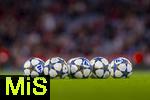 22.10.2025,  Fussball UEFA Championsleague 2025/2026: Vorrunde 3.Spieltag, FC Bayern Mnchen - Club Brgge, in der Allianz-Arena Mnchen. Der Spielball FINALE von Adidas liegt in vielfacher Menge auf dem Platz bereit zum Aufwrmen der Teams.