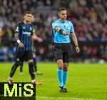 22.10.2025,  Fussball UEFA Championsleague 2025/2026: Vorrunde 3.Spieltag, FC Bayern Mnchen - Club Brgge, in der Allianz-Arena Mnchen. Schiedsrichter Donatas Rumsas