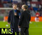 22.10.2025,  Fussball UEFA Championsleague 2025/2026: Vorrunde 3.Spieltag, FC Bayern Mnchen - Club Brgge, in der Allianz-Arena Mnchen. Tobias Schweinsteiger (li) am DAZN-Mikrofon 