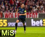 22.10.2025,  Fussball UEFA Championsleague 2025/2026: Vorrunde 3.Spieltag, FC Bayern Mnchen - Club Brgge, in der Allianz-Arena Mnchen. Hans Vanaken (Club Brgge) am Ball 