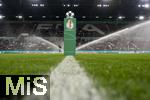 28.10.2025, Fussball DFB-Pokal 2025/2026, 2.Runde, FC Augsburg - VfL Bochum, in der WWK-Arena Augsburg. Der Derby Spielball liegt auf einem Podest mit DFB Logo
