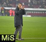 31.10.2025, Fussball 1. Bundesliga 2025/2026, 9.Spieltag, FC Augsburg - Borussia Dortmund, in der WWK-Arena Augsburg. Trainer Niko Kovac (Borussia Dortmund) bedankt sich bei den Fans.
 

