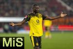 31.10.2025, Fussball 1. Bundesliga 2025/2026, 9.Spieltag, FC Augsburg - Borussia Dortmund, in der WWK-Arena Augsburg. Serhou Yadaly Guirassy (Borussia Dortmund) unzufrieden.
