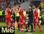 01.11.2025, Fussball Bundesliga 2025/2026, 9.Spieltag, FC Bayern Mnchen - Bayer Leverkusen, in der Allianz-Arena Mnchen, Harry Kane (FC Bayern Mnchen) kommt fr Nicolas Jackson (FC Bayern Mnchen) ins Spiel.


