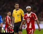 01.11.2025, Fussball Bundesliga 2025/2026, 9.Spieltag, FC Bayern Mnchen - Bayer Leverkusen, in der Allianz-Arena Mnchen, Schiedsrichter Deniz Aytekin 
