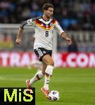 14.11.2025, Fussball WM-Qualifikation Europa 2025/26, 9.Spieltag,  Luxemburg - Deutschland, im Stade de Luxembourg (Croix de Gasperich, Luxemburg), Leon Goretzka (Deutschland) am Ball 