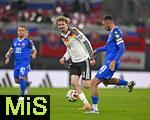 17.11.2025, Fussball WM-Qualifikation Europa 2025/26, 10.Spieltag,  Deutschland - Slowakei, in der Red-Bull-Arena Leipzig (Deutschland). Nick Woltemade (Deutschland) bleibt am Ball.