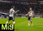 17.11.2025, Fussball WM-Qualifikation Europa 2025/26, 10.Spieltag,  Deutschland - Slowakei, in der Red-Bull-Arena Leipzig (Deutschland). Torjubel Leroy Sane (li, Deutschland) mit Josua Kimmich (Deutschland) 