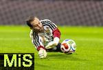17.11.2025, Fussball WM-Qualifikation Europa 2025/26, 10.Spieltag,  Deutschland - Slowakei, in der Red-Bull-Arena Leipzig (Deutschland). Torwart Oliver Baumann (Deutschland) beim Aufw�rmen.  