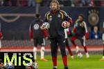 17.11.2025, Fussball WM-Qualifikation Europa 2025/26, 10.Spieltag,  Deutschland - Slowakei, in der Red-Bull-Arena Leipzig (Deutschland). Torwarttrainer Stefan Wessels (Deutschland) beim Aufw�rmen.