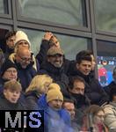 17.11.2025, Fussball WM-Qualifikation Europa 2025/26, 10.Spieltag,  Deutschland - Slowakei, in der Red-Bull-Arena Leipzig (Deutschland). Ein besonderer Trib�nengast, J�rgen Klopp (mitte, mit Schieberm�tze, Red Bull Konzern Sportdirektor) neben Mario Gomez (Technischer Direktor Red Bull Soccer International). 