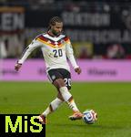 17.11.2025, Fussball WM-Qualifikation Europa 2025/26, 10.Spieltag,  Deutschland - Slowakei, in der Red-Bull-Arena Leipzig (Deutschland). Serge Gnabry (Deutschland) am Ball 