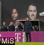 17.11.2025, Fussball WM-Qualifikation Europa 2025/26, 10.Spieltag,  Deutschland - Slowakei, in der Red-Bull-Arena Leipzig (Deutschland). re: Trainer Julian Nagelsmann (Deutschland), li: DFB-Gesch�ftsf�hrer Andreas Rettig (Deutschland), Sportdirektor Rudi V�ller (Deutschland) 