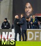 17.11.2025, Fussball WM-Qualifikation Europa 2025/26, 10.Spieltag,  Deutschland - Slowakei, in der Red-Bull-Arena Leipzig (Deutschland). Shakehands nach dem Sieg, v.li: Sportdirektor Rudi V�ller (Deutschland) und Trainer Julian Nagelsmann (Deutschland) 