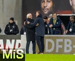17.11.2025, Fussball WM-Qualifikation Europa 2025/26, 10.Spieltag,  Deutschland - Slowakei, in der Red-Bull-Arena Leipzig (Deutschland). Shakehands nach dem Sieg, v.li: Sportdirektor Rudi Vller (Deutschland) und Trainer Julian Nagelsmann (Deutschland) 
