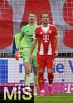 22.11.2025, Fussball Bundesliga 2025/2026, 11.Spieltag, FC Bayern M�nchen - SC Freiburg, in der Allianz-Arena M�nchen,  Die Bayern Spieler sind entt�uscht. v.l.ATorwart Manuel Neuer (FC Bayern M�nchen) und Harry Kane (FC Bayern M�nchen) 


