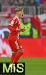 22.11.2025, Fussball Bundesliga 2025/2026, 11.Spieltag, FC Bayern M�nchen - SC Freiburg, in der Allianz-Arena M�nchen,  
Lennart Karl (FC Bayern M�nchen) jubelt.

