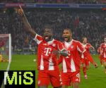 22.11.2025, Fussball Bundesliga 2025/2026, 11.Spieltag, FC Bayern M�nchen - SC Freiburg, in der Allianz-Arena M�nchen,  Torjubel v.l. Dayot Upamecano (FC Bayern M�nchen) und Jonathan Tah (FC Bayern M�nchen) 


