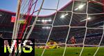 22.11.2025, Fussball Bundesliga 2025/2026, 11.Spieltag, FC Bayern M�nchen - SC Freiburg, in der Allianz-Arena M�nchen, Torwart Noah Atubolu (SC Freiburg) schaut nach einem erneuten Gegentor dem Ball nach.