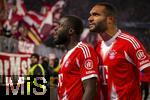 22.11.2025, Fussball Bundesliga 2025/2026, 11.Spieltag, FC Bayern M�nchen - SC Freiburg, in der Allianz-Arena M�nchen, Torjubel Dayot Upamecano (FC Bayern M�nchen) mit Jonathan Tah (re, FC Bayern M�nchen) 