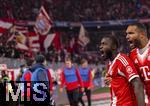 22.11.2025, Fussball Bundesliga 2025/2026, 11.Spieltag, FC Bayern M�nchen - SC Freiburg, in der Allianz-Arena M�nchen, Torjubel Dayot Upamecano (FC Bayern M�nchen) mit Jonathan Tah (re, FC Bayern M�nchen) 