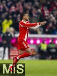 22.11.2025, Fussball Bundesliga 2025/2026, 11.Spieltag, FC Bayern M�nchen - SC Freiburg, in der Allianz-Arena M�nchen, Torjubel Michael Olise (FC Bayern M�nchen),