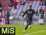22.11.2025, Fussball Bundesliga 2025/2026, 11.Spieltag, FC Bayern M�nchen - SC Freiburg, in der Allianz-Arena M�nchen, Torwart Noah Atubolu (SC Freiburg) 