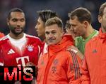22.11.2025, Fussball Bundesliga 2025/2026, 11.Spieltag, FC Bayern M�nchen - SC Freiburg, in der Allianz-Arena M�nchen, Schlussjubel, Torwart Manuel Neuer (FC Bayern M�nchen) und Joshua Kimmich (FC Bayern M�nchen) mit Oberlippenbart.