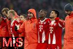 22.11.2025, Fussball Bundesliga 2025/2026, 11.Spieltag, FC Bayern M�nchen - SC Freiburg, in der Allianz-Arena M�nchen, Schlussjubel, Aleksandar Pavlovic (Bayern M�nchen), Nicolas Jackson (FC Bayern M�nchen), Luis Diaz (FC Bayern M�nchen) 