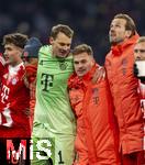 22.11.2025, Fussball Bundesliga 2025/2026, 11.Spieltag, FC Bayern M�nchen - SC Freiburg, in der Allianz-Arena M�nchen, Schlussjubel, Torwart Manuel Neuer (FC Bayern M�nchen) und Joshua Kimmich (FC Bayern M�nchen) mit Oberlippenbart.