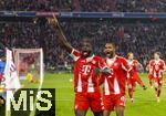 22.11.2025, Fussball Bundesliga 2025/2026, 11.Spieltag, FC Bayern M�nchen - SC Freiburg, in der Allianz-Arena M�nchen, Torjubel, v.li: Dayot Upamecano (FC Bayern M�nchen) mit Jonathan Tah (FC Bayern M�nchen) 