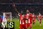22.11.2025, Fussball Bundesliga 2025/2026, 11.Spieltag, FC Bayern M�nchen - SC Freiburg, in der Allianz-Arena M�nchen, Torjubel, v.li: Dayot Upamecano (FC Bayern M�nchen) mit Jonathan Tah (FC Bayern M�nchen) 