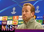 25.11.2025,  Fussball UEFA Championsleague 2025/2026: Pressekonferenz des FC Bayern Mnchen am Tag vor dem Spiel FC Arsenal - FC Bayern Mnchen, im Emirates-Stadion London (England).  Harry Kane (FC Bayern Mnchen) bei der Pressekonferenz
  


