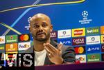 25.11.2025,  Fussball UEFA Championsleague 2025/2026: Pressekonferenz des FC Bayern M�nchen am Tag vor dem Spiel FC Arsenal - FC Bayern M�nchen, im Emirates-Stadion London (England). Trainer Vincent Kompany (FC Bayern M�nchen) steht Rede und Antwort f�r die Journalisten.
  

