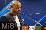25.11.2025,  Fussball UEFA Championsleague 2025/2026: Pressekonferenz des FC Bayern M�nchen am Tag vor dem Spiel FC Arsenal - FC Bayern M�nchen, im Emirates-Stadion London (England). Trainer Vincent Kompany (FC Bayern M�nchen) 
  

