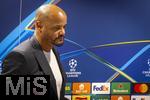 25.11.2025,  Fussball UEFA Championsleague 2025/2026: Pressekonferenz des FC Bayern M�nchen am Tag vor dem Spiel FC Arsenal - FC Bayern M�nchen, im Emirates-Stadion London (England). Trainer Vincent Kompany (FC Bayern M�nchen) 
  

