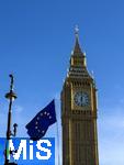26.11.2025,  London (England), Demonstrationen in der Millionenmetropole, unter anderem gegen den Brexit. Hier hngt eine Europische Flagge in der Nhe des Big Ben Turmes.