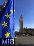 26.11.2025,  London (England), Demonstrationen in der Millionenmetropole, unter anderem gegen den Brexit. Hier hngt eine Europische Flagge in der Nhe des Big Ben Turmes.
