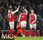 26.11.2025,  Fussball UEFA Championsleague 2025/2026: Vorrunde 5.Spieltag, FC Arsenal - FC Bayern M�nchen, im Emirates-Stadion London (England) Torjubel v.l. Mikel Merino (FC Arsenal), Eberechi Eze (FC Arsenal) und Gabriel Martinelli (FC Arsenal) 
  


