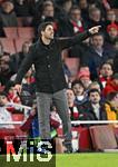 26.11.2025,  Fussball UEFA Championsleague 2025/2026: Vorrunde 5.Spieltag, FC Arsenal - FC Bayern M�nchen, im Emirates-Stadion London (England) Trainer Mikel Arteta (FC Arsenal) gestikuliert.
  

