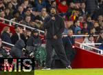 26.11.2025,  Fussball UEFA Championsleague 2025/2026: Vorrunde 5.Spieltag, FC Arsenal - FC Bayern M�nchen, im Emirates-Stadion London (England), Trainer Vincent Kompany (FC Bayern M�nchen) nachdenklich 