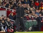 26.11.2025,  Fussball UEFA Championsleague 2025/2026: Vorrunde 5.Spieltag, FC Arsenal - FC Bayern M�nchen, im Emirates-Stadion London (England), Trainer Vincent Kompany (FC Bayern M�nchen) nachdenklich 