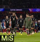 26.11.2025,  Fussball UEFA Championsleague 2025/2026: Vorrunde 5.Spieltag, FC Arsenal - FC Bayern M�nchen, im Emirates-Stadion London (England), Harry Kane (FC Bayern M�nchen), Joshua Kimmich (FC Bayern M�nchen) nach dem Spiel frustriert.